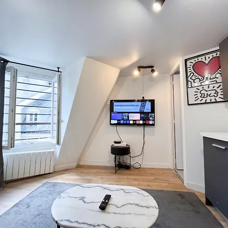 Apartment Urban Flat 150 - Pretty Flat In Center Of *