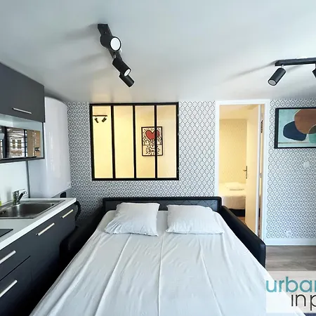 Apartment Urban Flat 150 - Pretty Flat In Center Of *